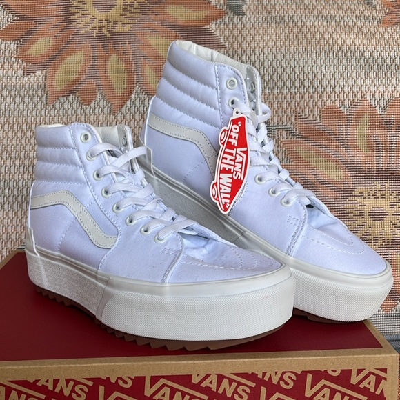 Vans Men’s Sk8-Hi Stacked (Canvas) True White
VN0A4BTWL5R Platforms Sneakers - Picture 9 of 16